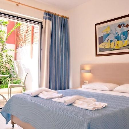 Talos Hotel & Apartments La Canea Esterno foto